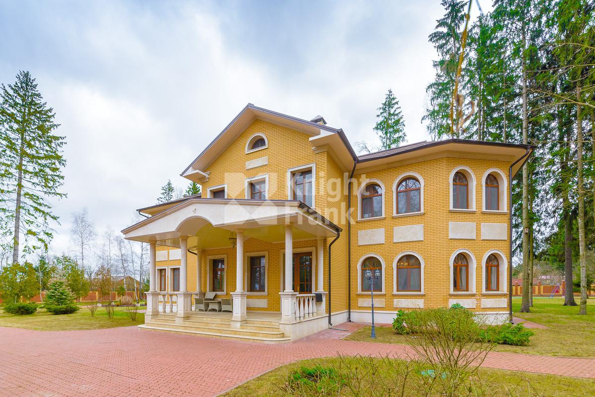 Загородный 🏠 дом 550 м² в поселке Жаворонки на Можайском  шоссе, цена $ 7.0 млн. | Лот hs0601403