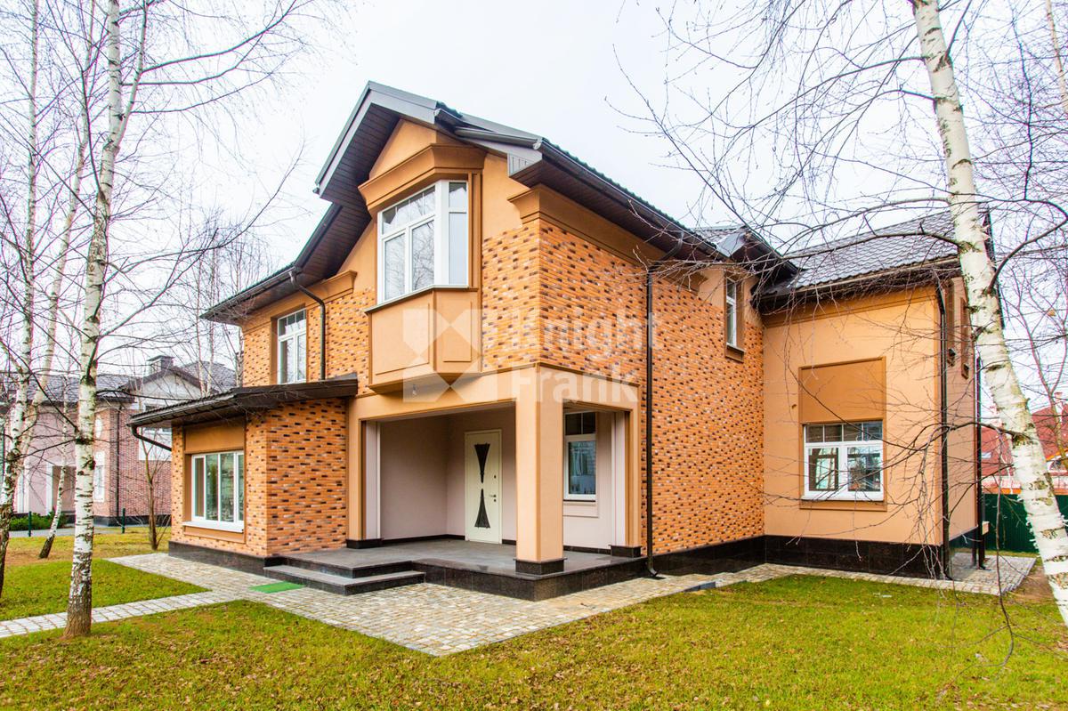 Загородный 🏠 дом 330 м² в поселке Усово 8 на Рублево-Успенском  шоссе, цена $ 1.4 млн. | Лот hs9902610